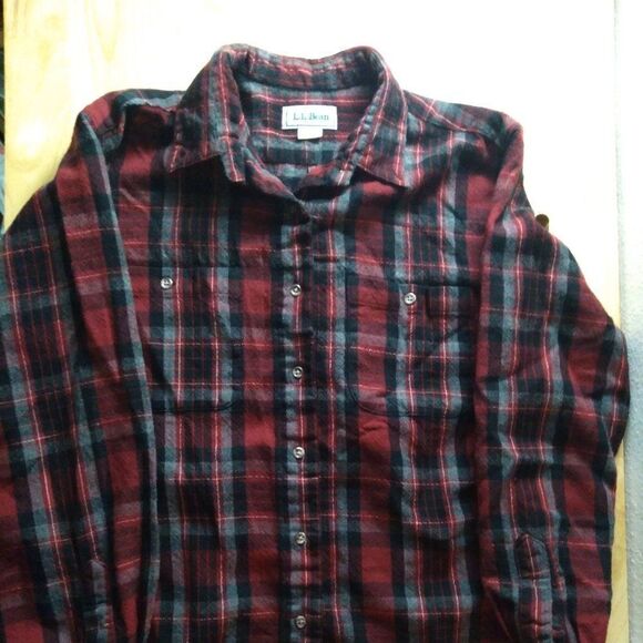 Vintage 90s L.L. Bean Wool Flannel Button Down Shirt - Picture 2 of 9